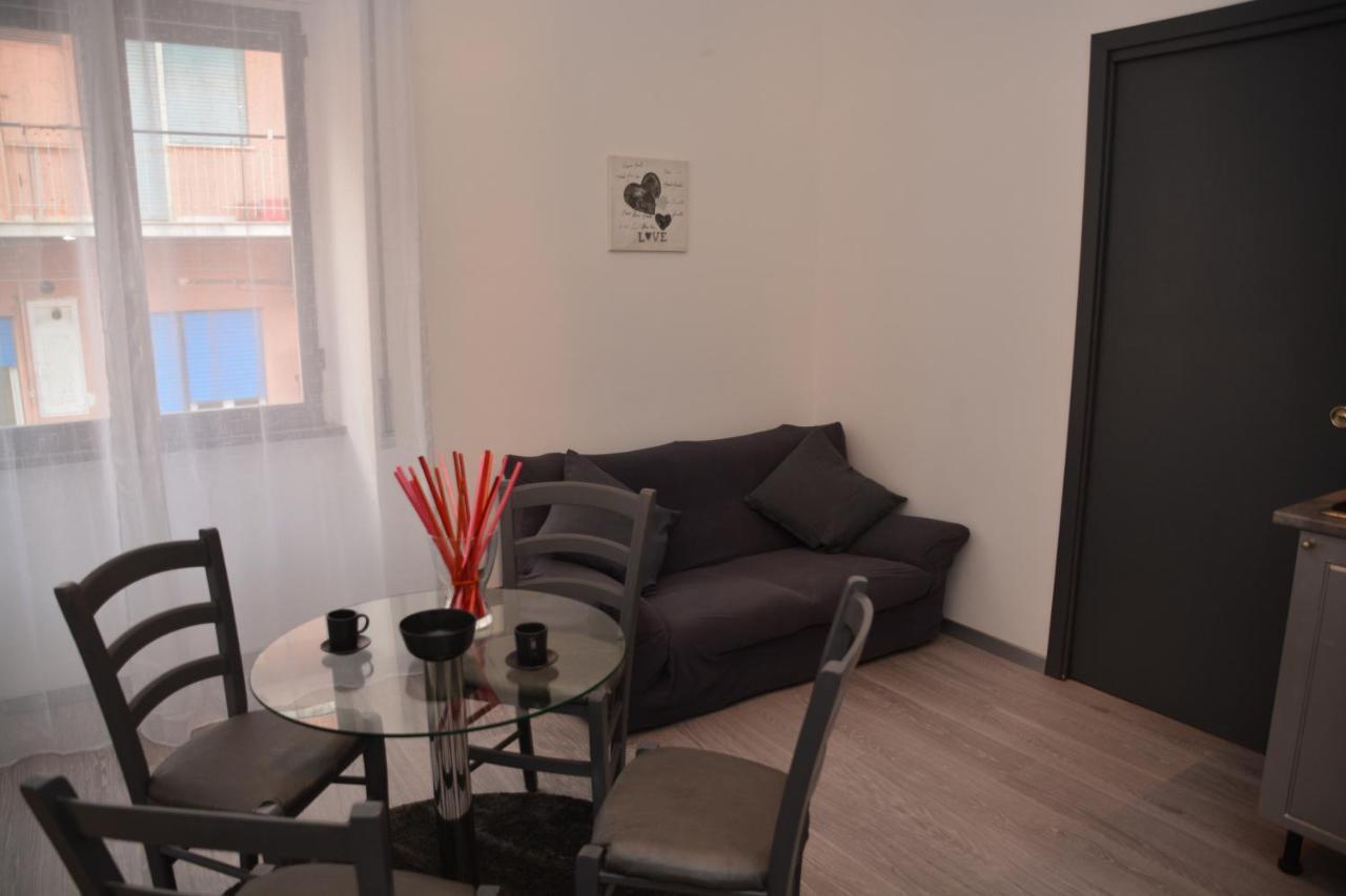 Sunny Rome Sexy Grey & Cool Blue Apartment Exterior photo
