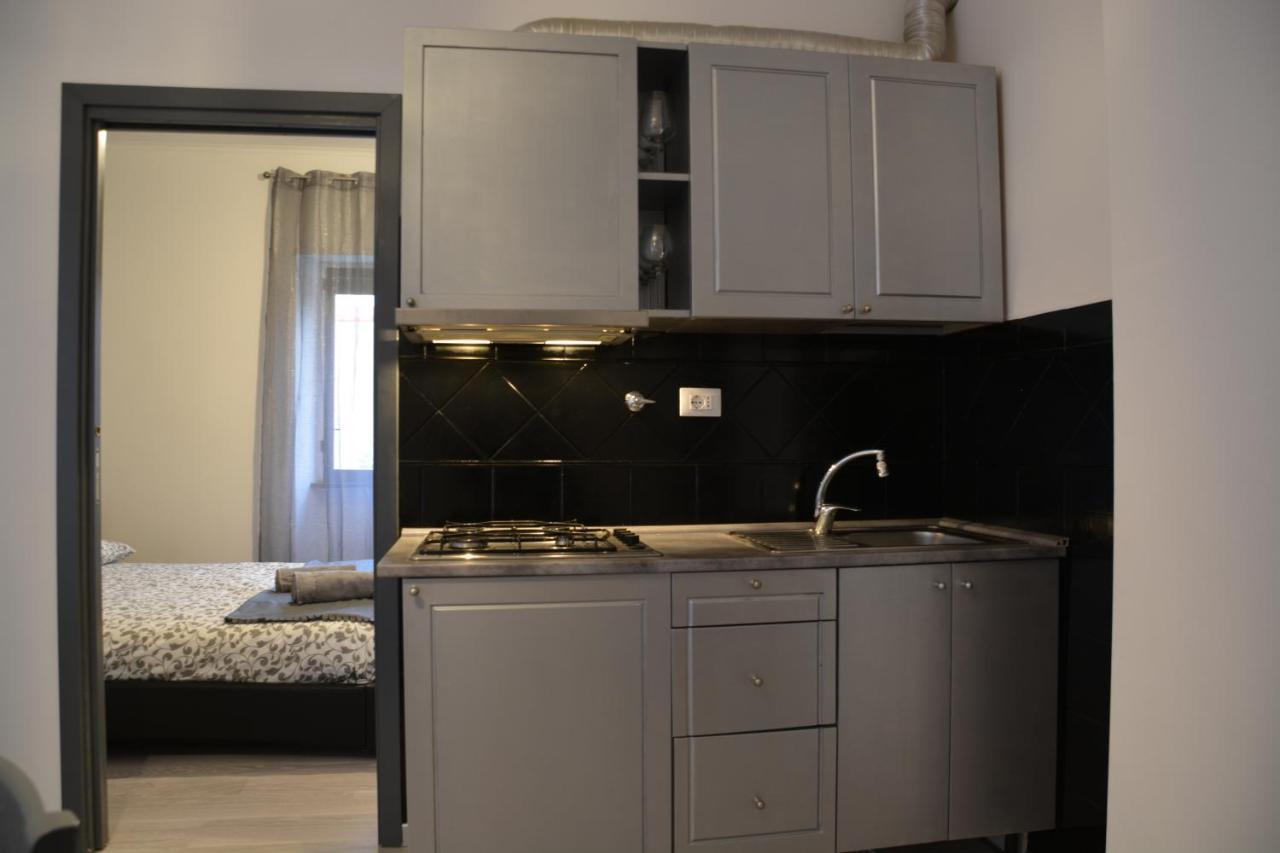 Sunny Rome Sexy Grey & Cool Blue Apartment Exterior photo