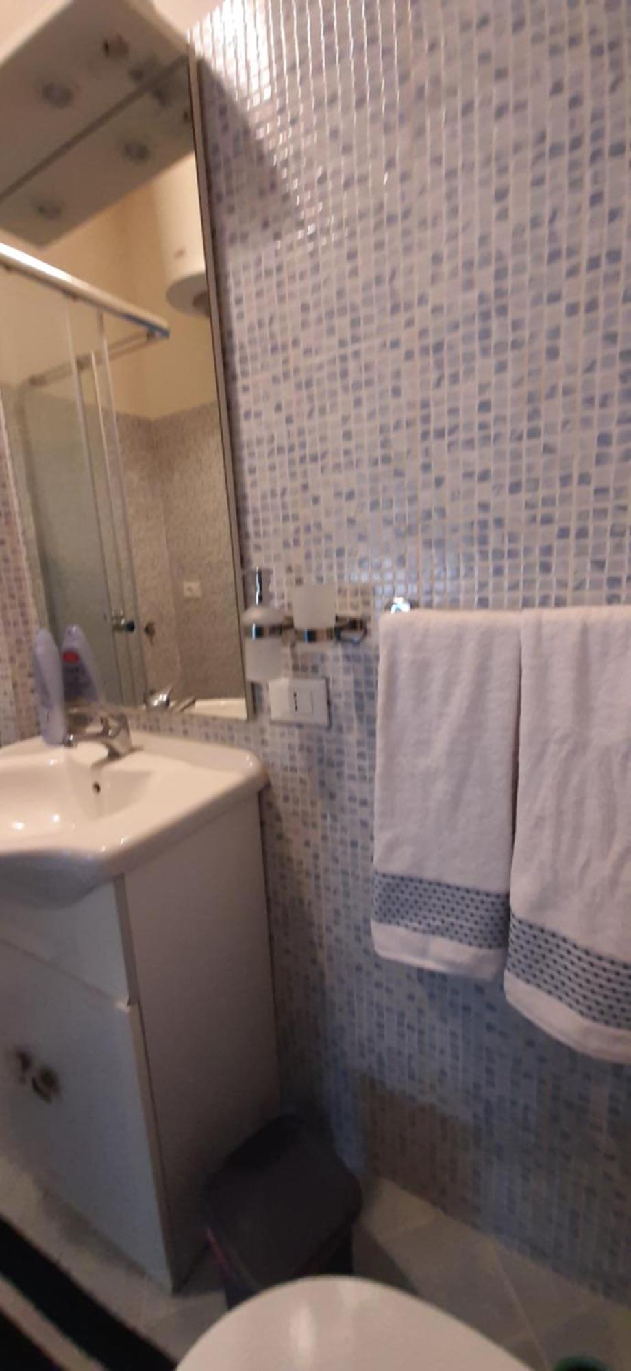 Sunny Rome Sexy Grey & Cool Blue Apartment Room photo